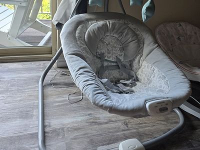 Graco Simple Sway Baby Swing