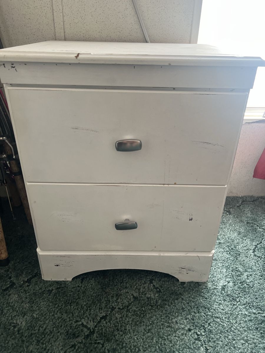 White 2-Drawer Nightstand Bedside Table with Metal Pulls