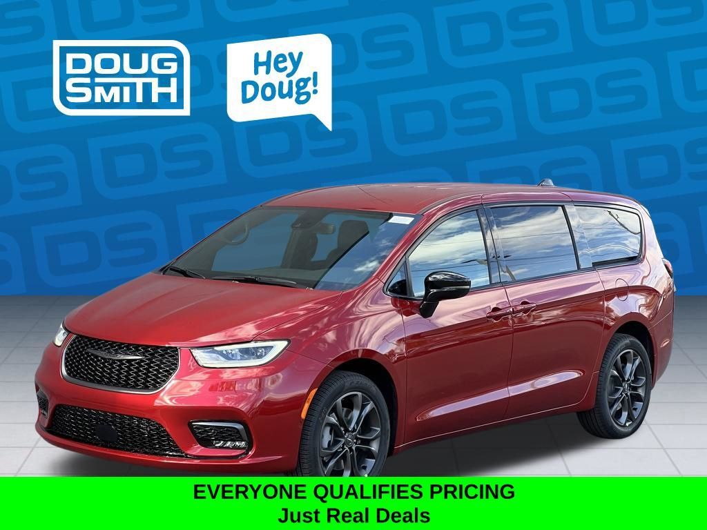2026 Chrysler Pacifica Select