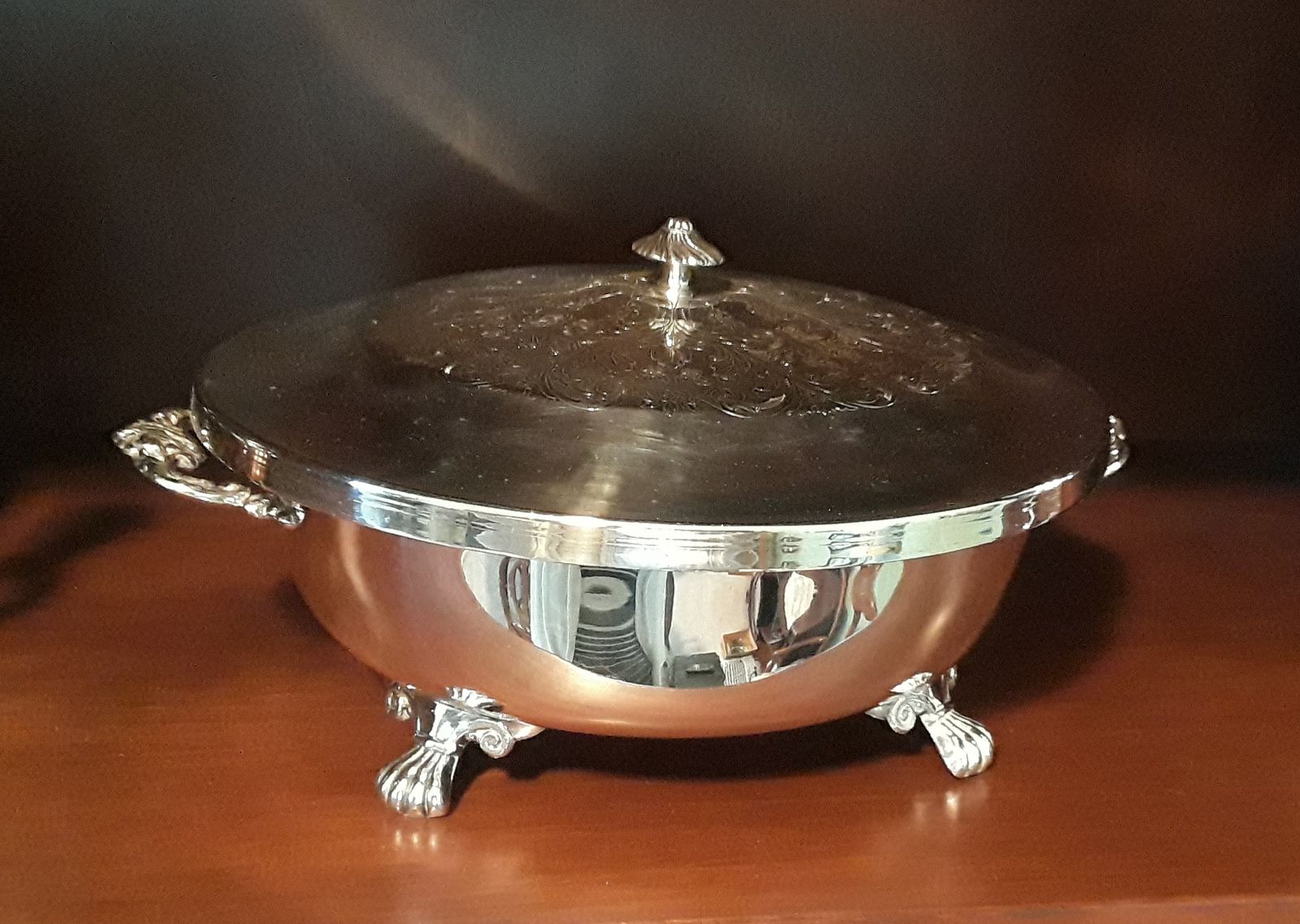 Round Silver Plate Casserole Dish with Lid