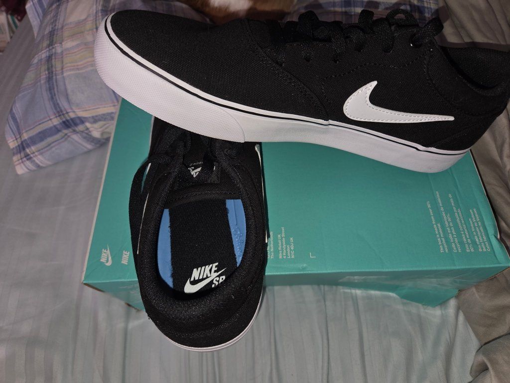 Shoe NIKE SB size 9 in men's 10.5 womens