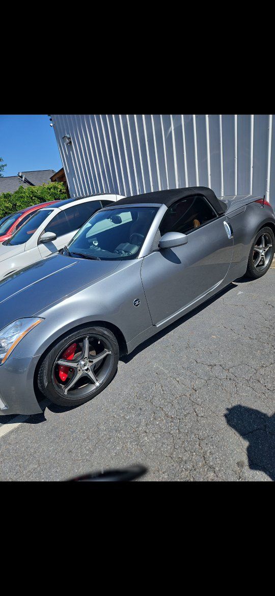 2004 NISSAN 350 Enthusiast