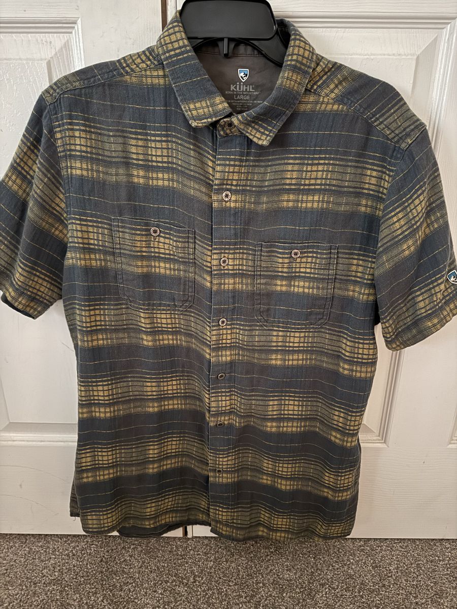Kuhl Men's Large Plaid Short Sleeve Button-Up Shirt - blue/Yellow
