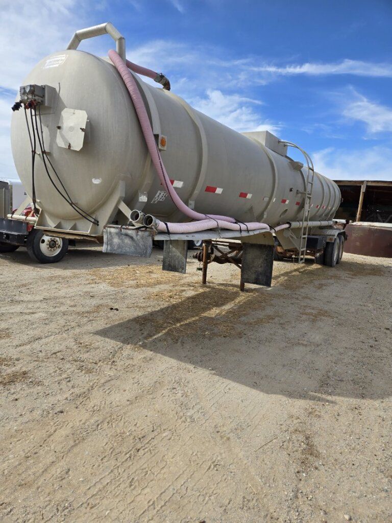 Water tanker 7700 gallons