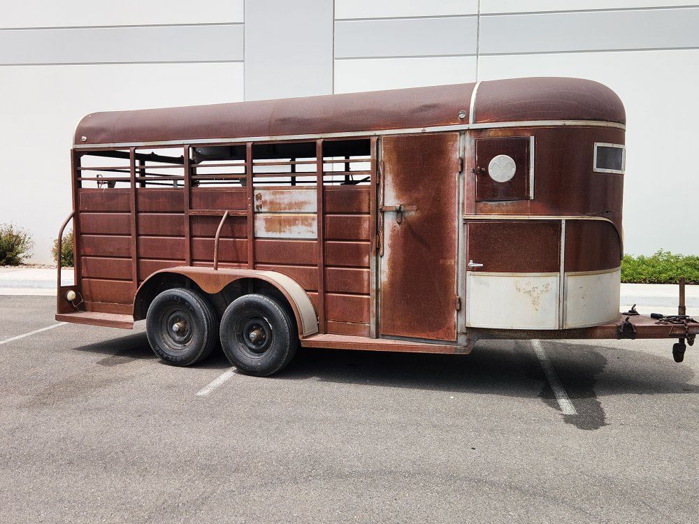 WW livestock 4 horse trailer