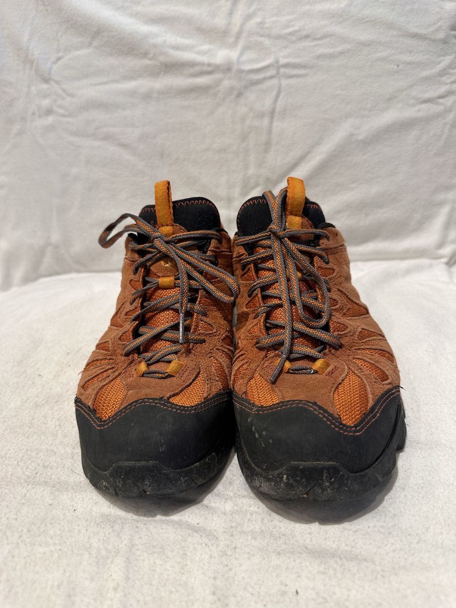Merrell men’s size 8.5 dark rust Wtrprf hiking shoes