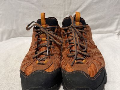 Merrell men’s size 8.5 dark rust Wtrprf hiking shoes