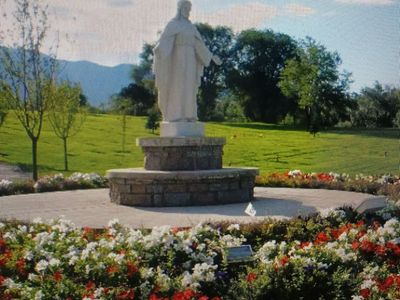 Burial plot for sale in Sandy, cheaper than the mortuary cost.