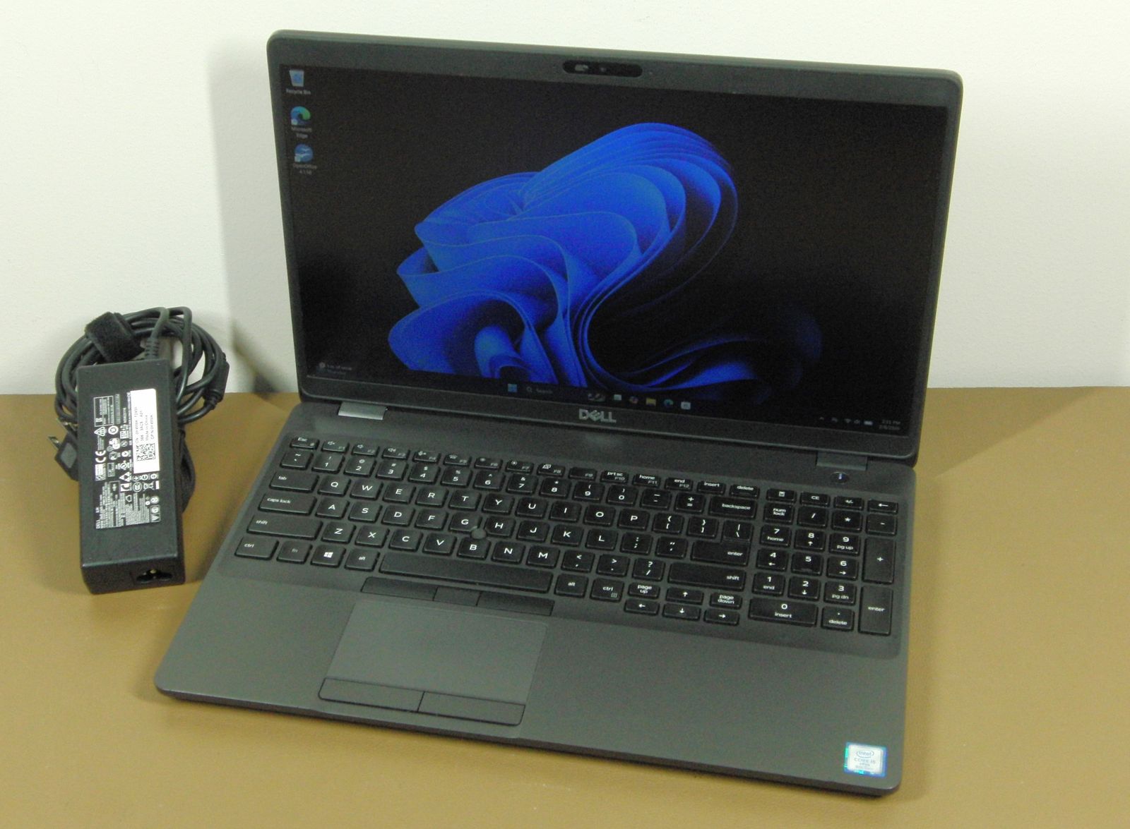 Dell Latitude 3500 Laptop i5-8265u 256GB NVMe SSD 16GB