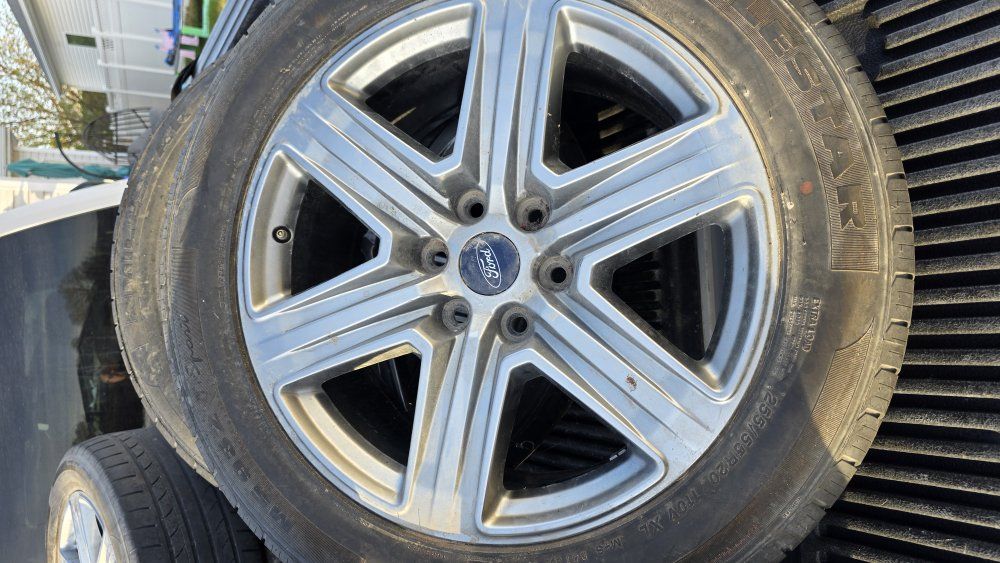 F150 20 inch rims with 255/55R20 tires