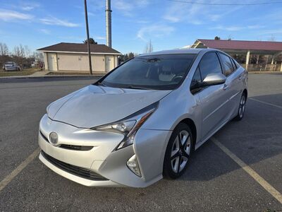 2016 TOYOTA PRIUS Three Touring