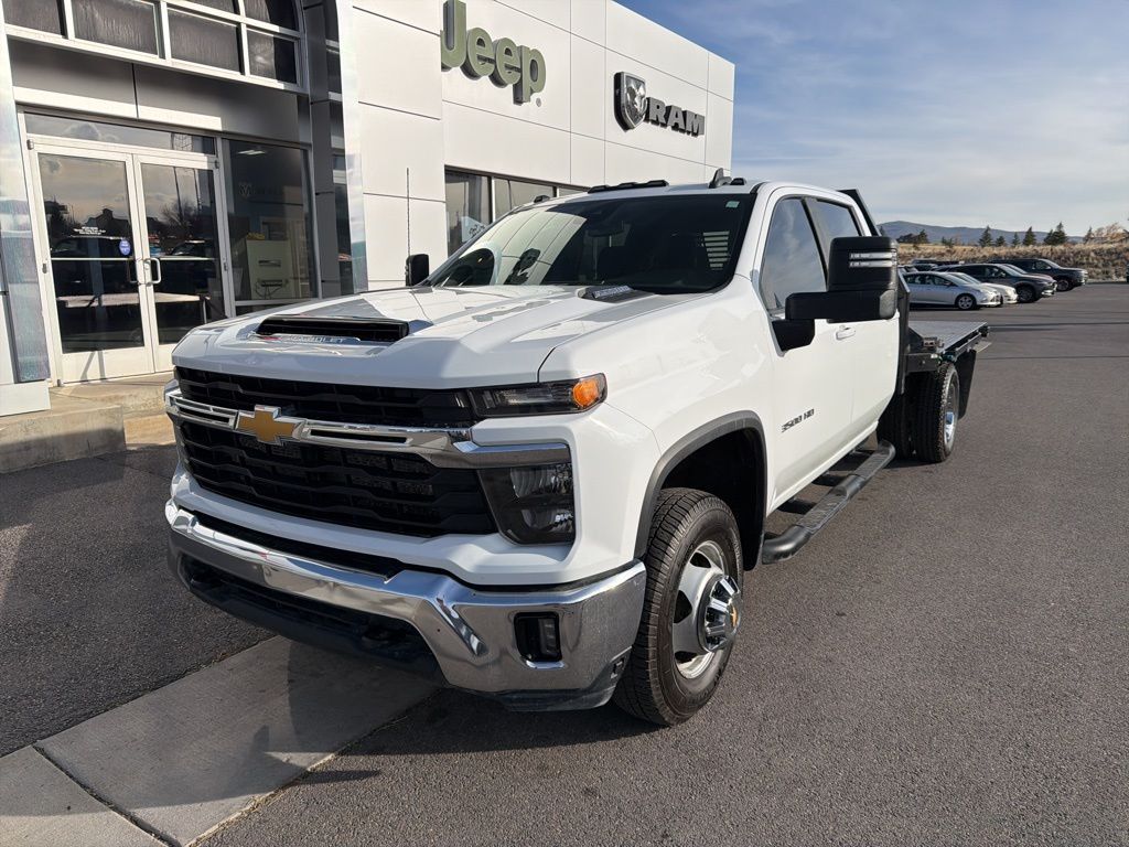 2024 Chevrolet Silverado 3500HD CC LT