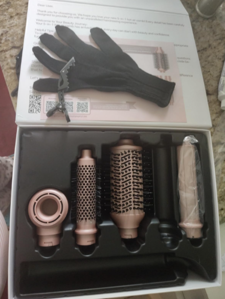 New in box 5 in 1 Hot Air Styler Wrap