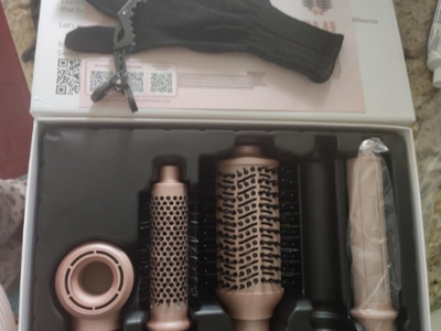 New in box 5 in 1 Hot Air Styler Wrap