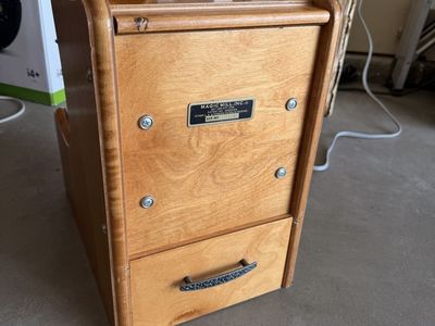 Wheat grinder or grain mill