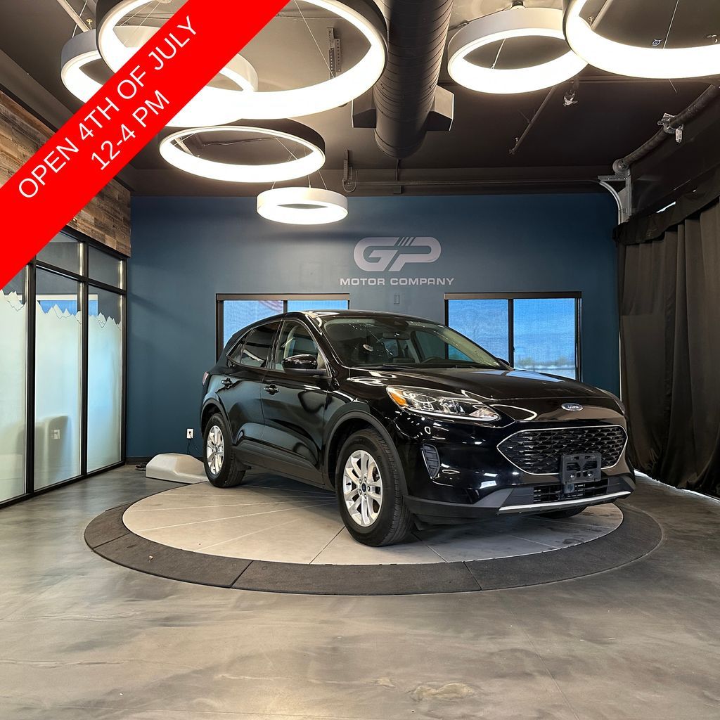 2020 Ford Escape SE