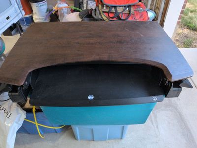 Desk Riser
Used, and in great condition desk.