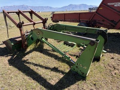 John Deere 158 loader