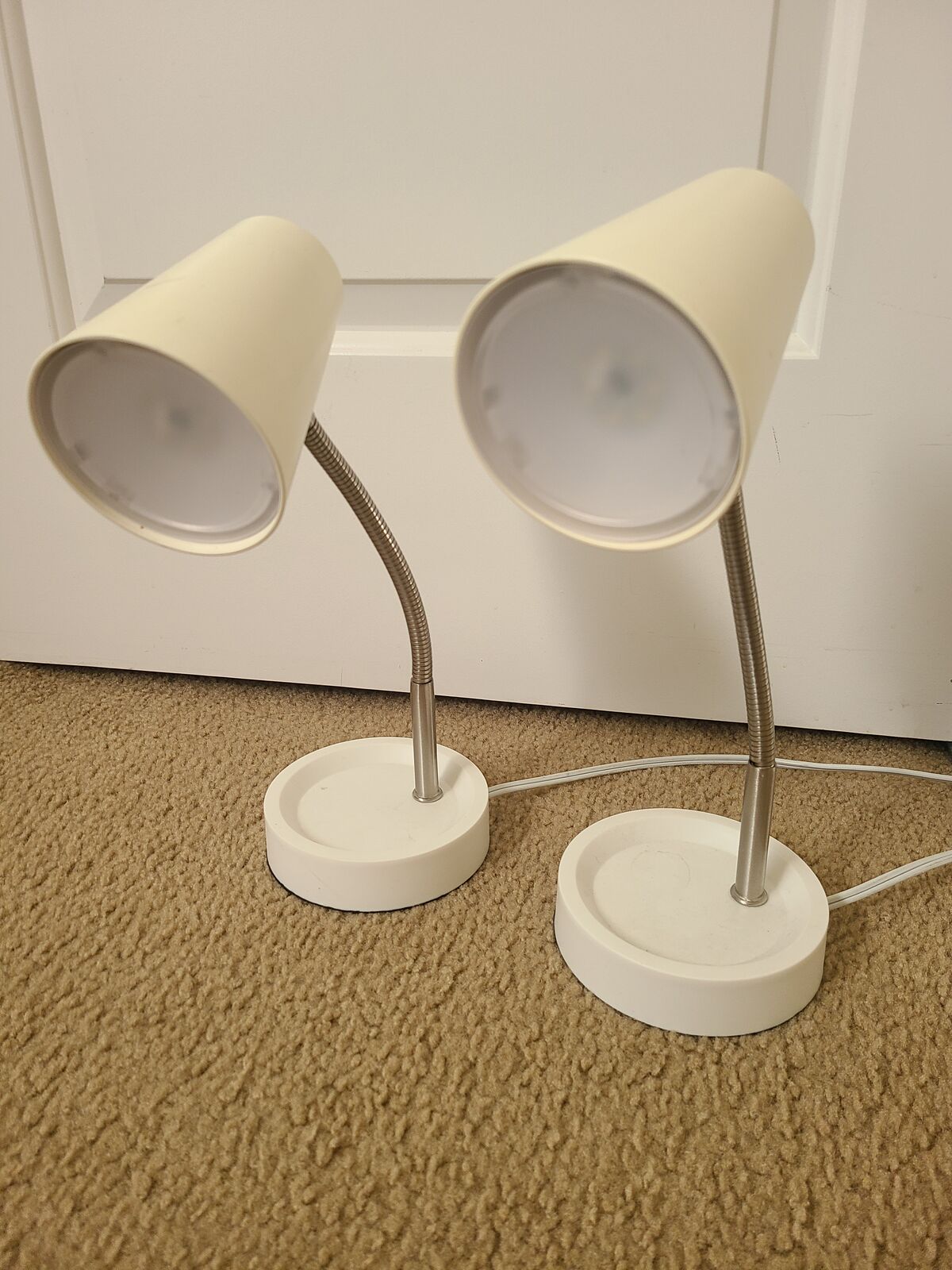 2 desk lamp