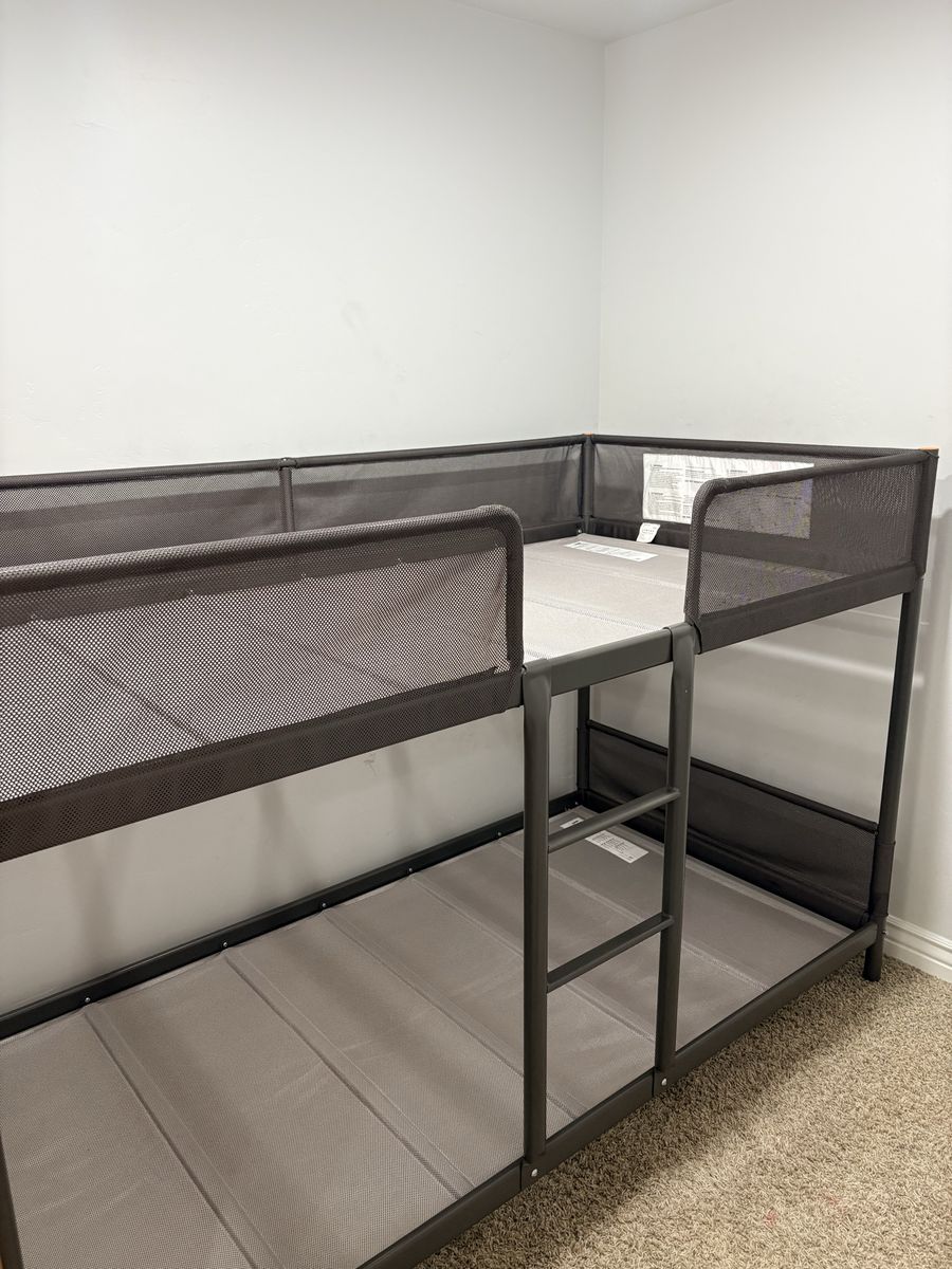 Twin Bunk beds