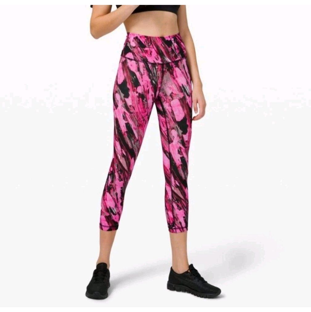 Lululemon Women’s Wunder Under Crop Leggings Size 2 Activewear Gym Yoga Floral