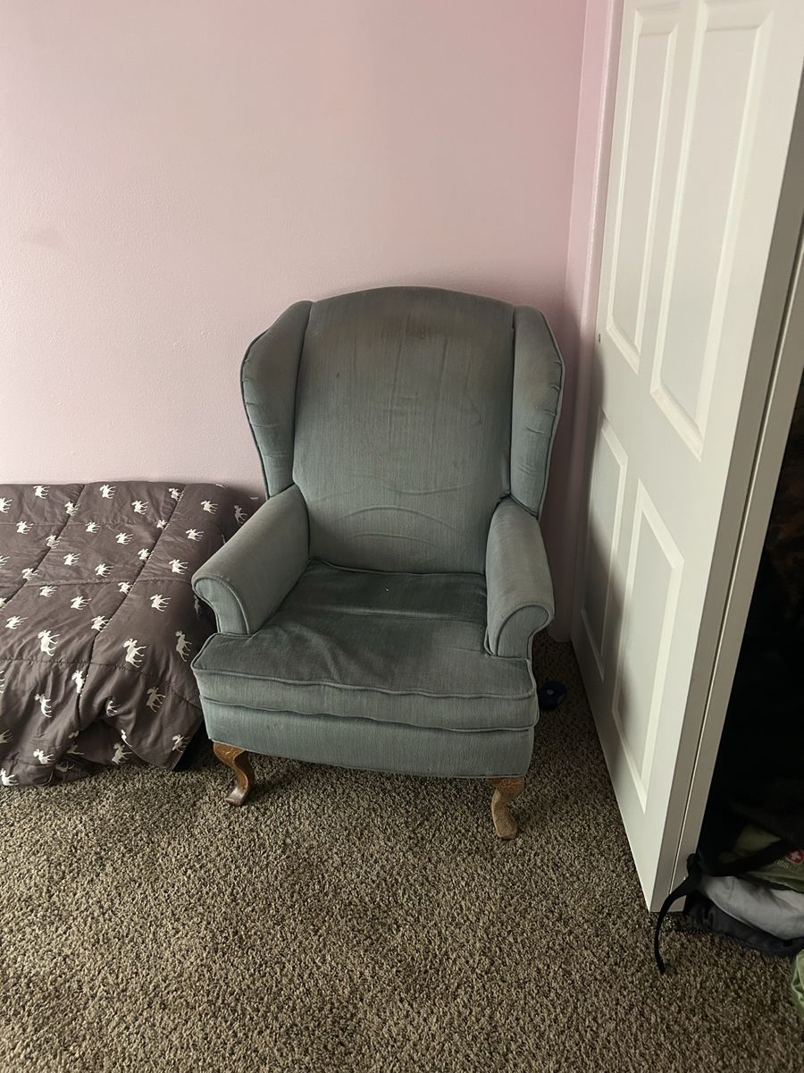 High back chair
