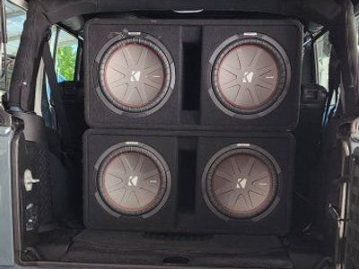 12 inch kickers