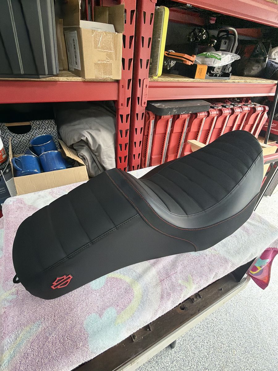 2024 Harley switch back seat.