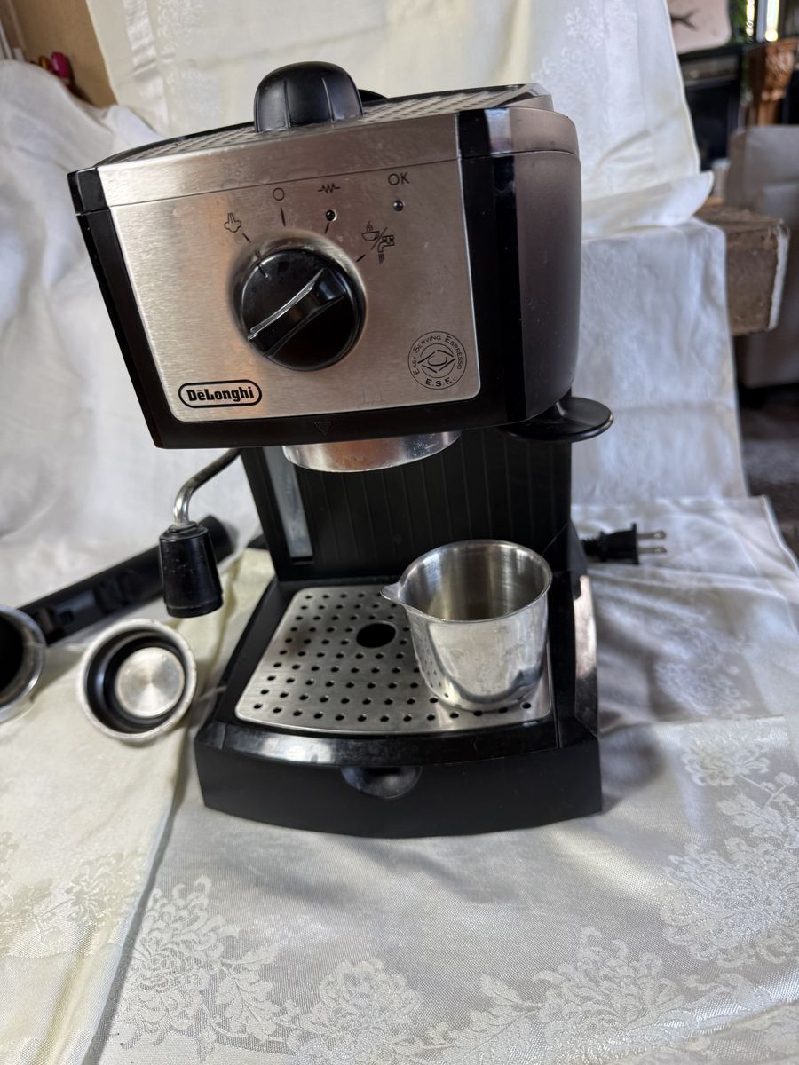 DeLonghi Espresso Maker