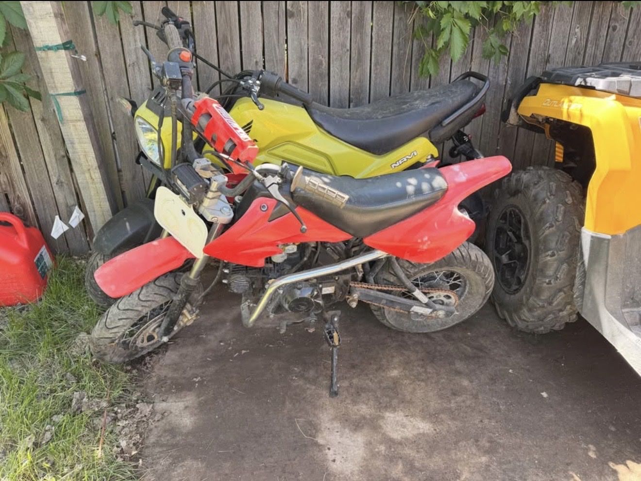 Pit bike