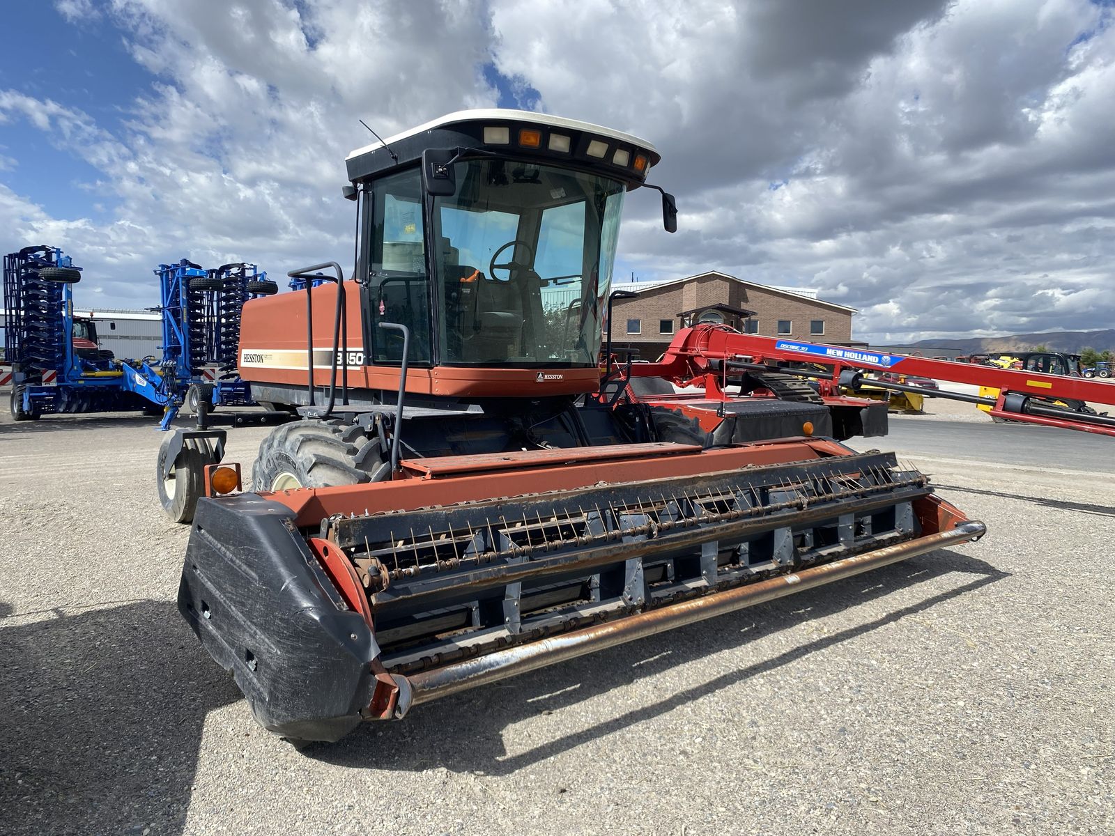 2000 HESSTON 8450 024932