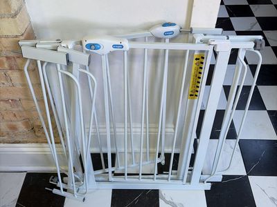 Regalo Easy Step Baby Gate, White - Pressure Mounted, Walk-Through Design, Extendable, Child Safety