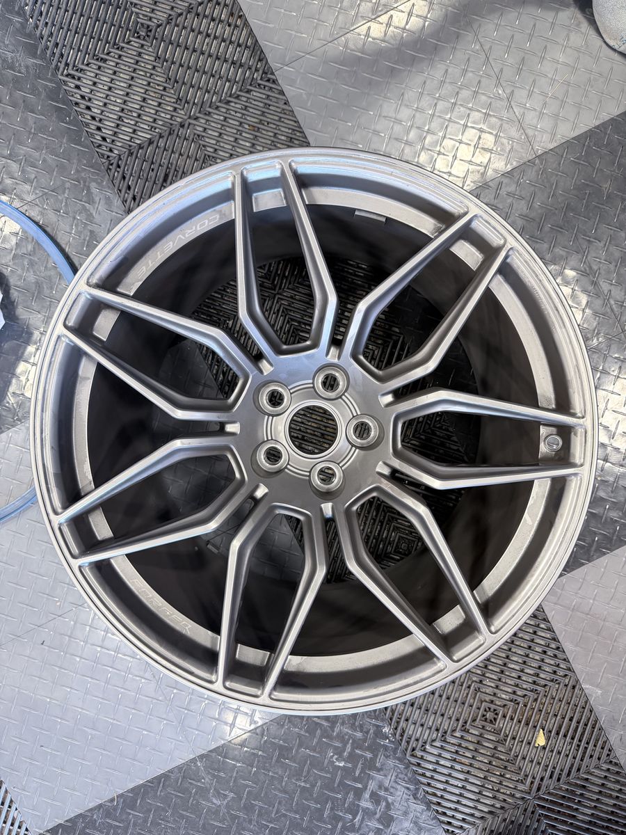 4 OEM new 2024 Corvette Z06 Rims Titanium Silver with hubs and lugnuts No TPM