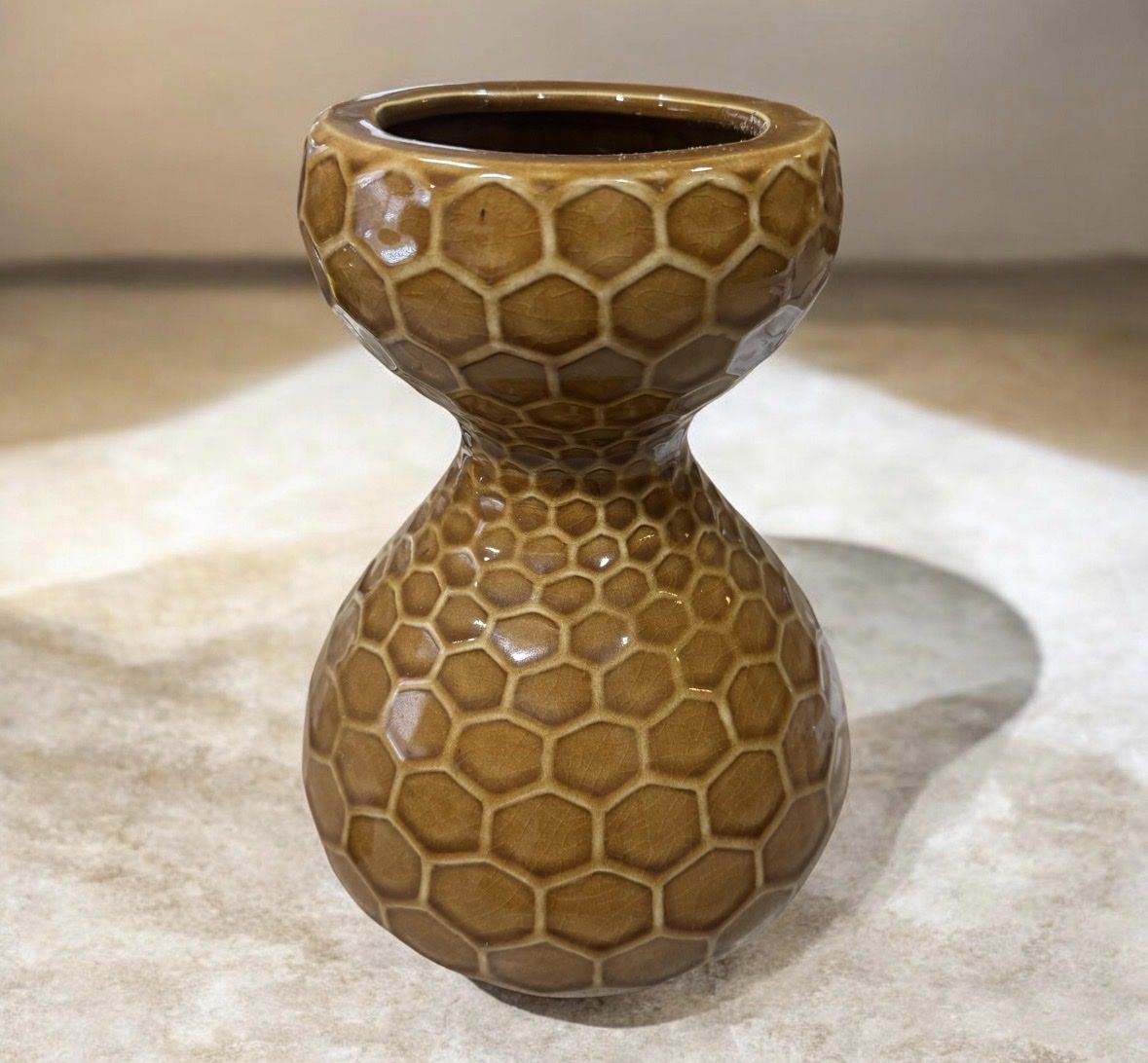 Vintage honeycomb hourglass vase
