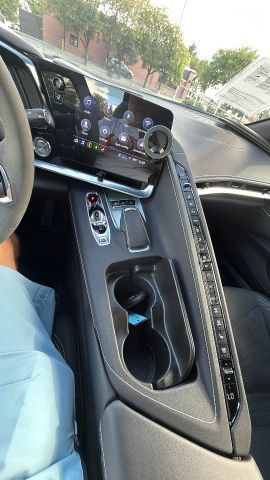 Main image 10