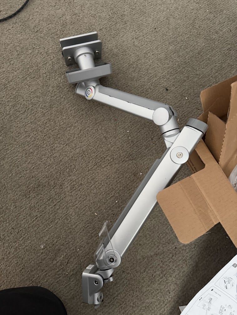 Dynafly Single Monitor Arm Vesa Mount