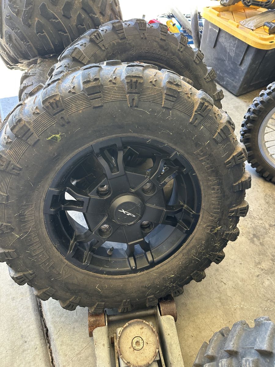 2022 Polaris ranger XP  wheal and tires 