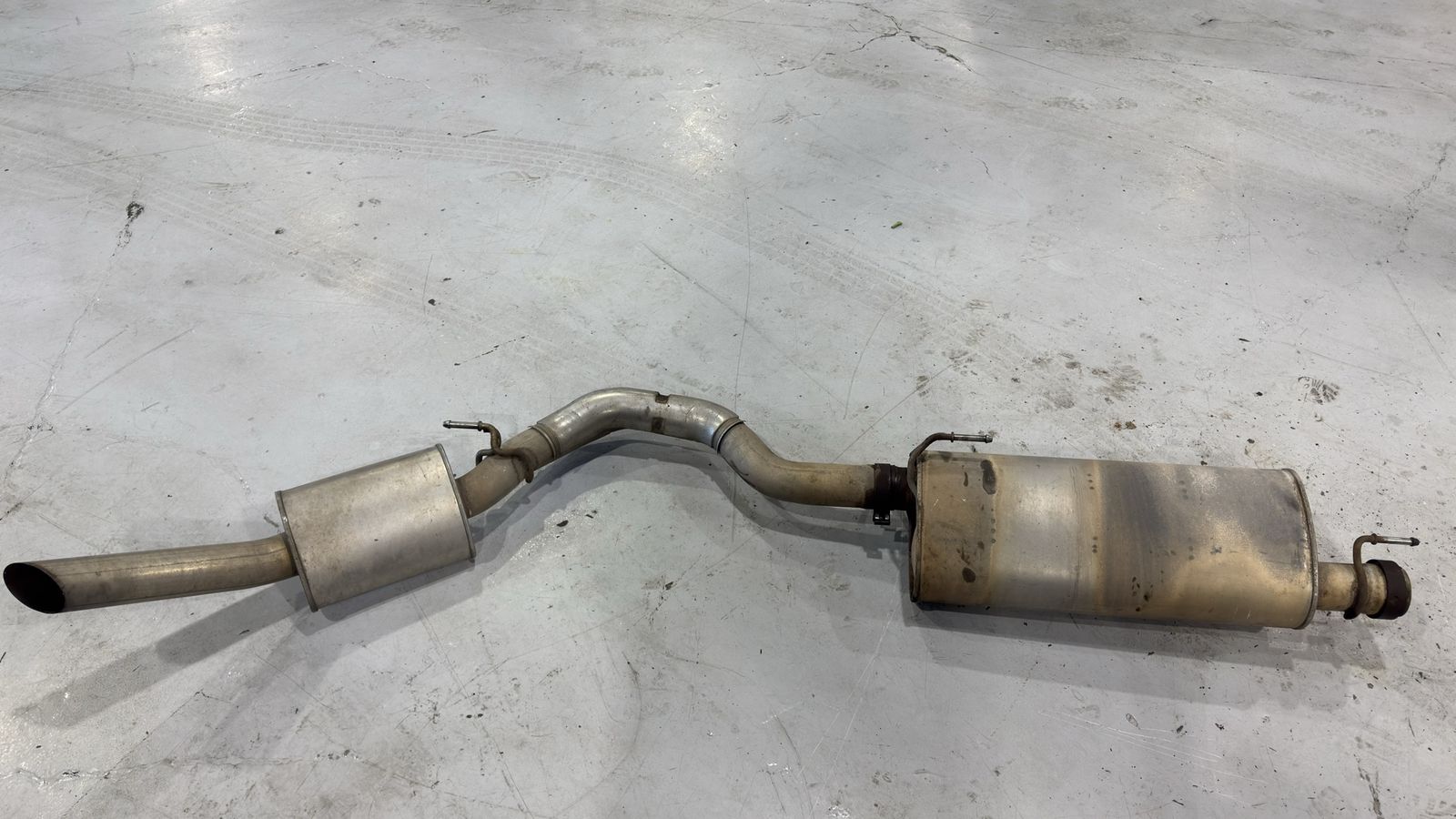 Stock 4th Gen Ram 2500 6.4 exhaust