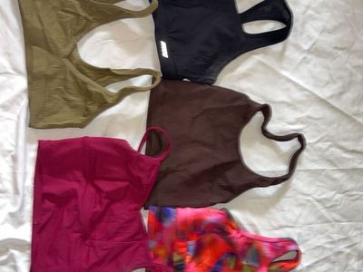 Womens Sport Bras/Workout Tops XS