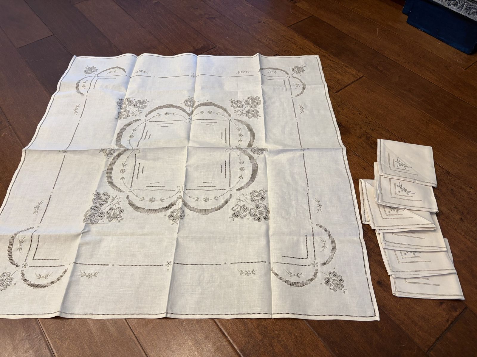 Small Linen Tablecloth w/ 6 Napkins Grey Open-work Embroidery