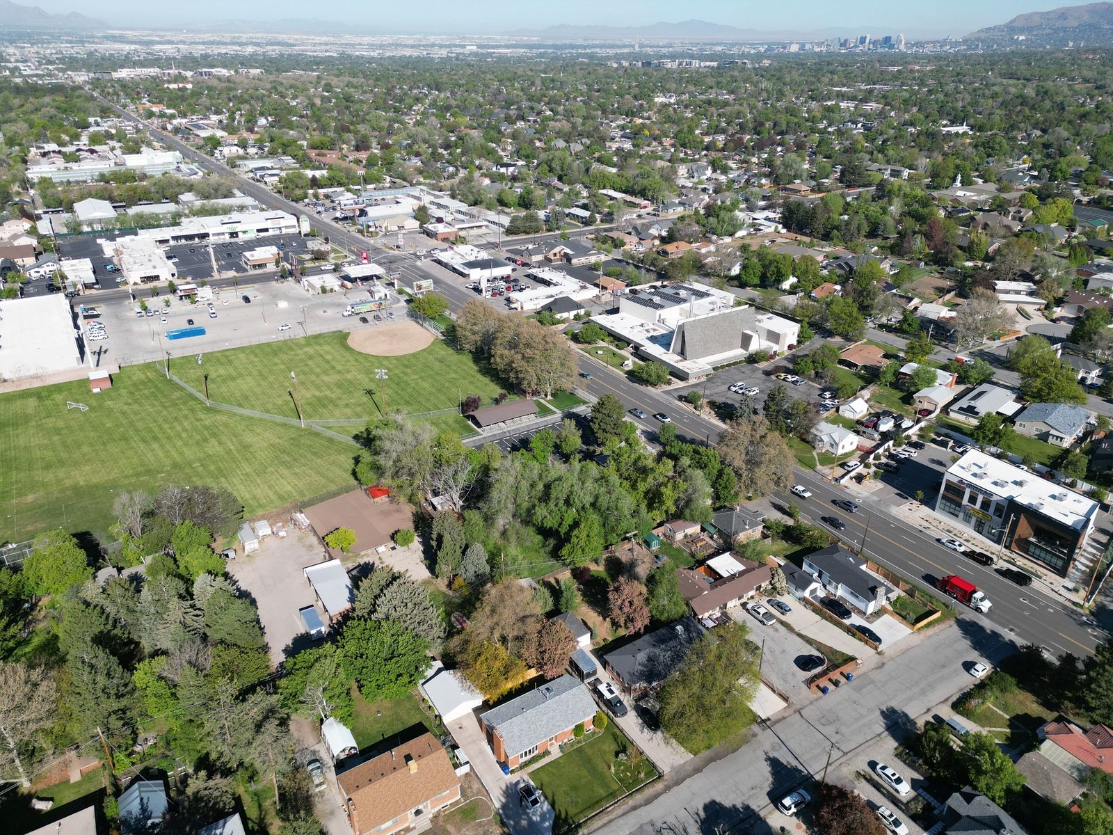 Main image 9