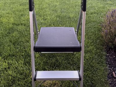 Gorilla Ladders Aluminum 2-Step Folding Step Stool with Project Tray Top