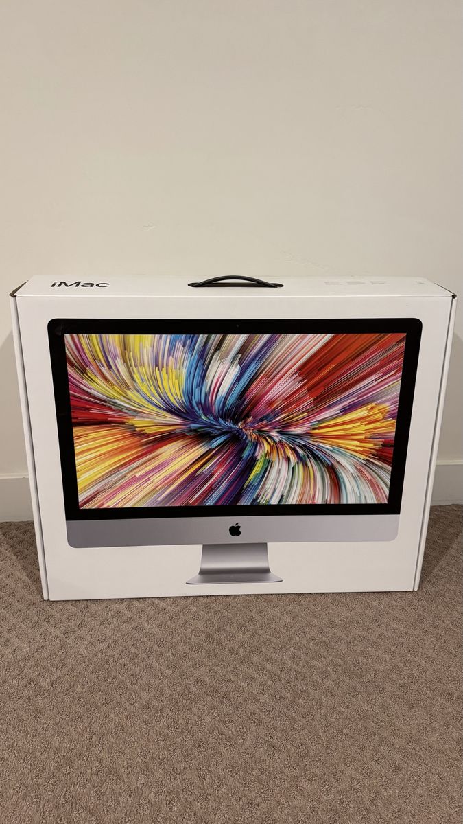 Late 2020 iMac in Excellent Condition!
