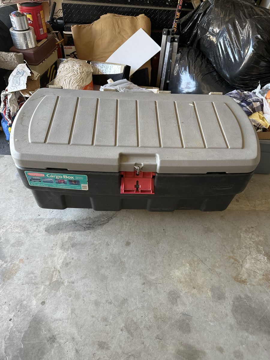 Rubber Maid Cooler Storage Trunk - Black/Grey, Used