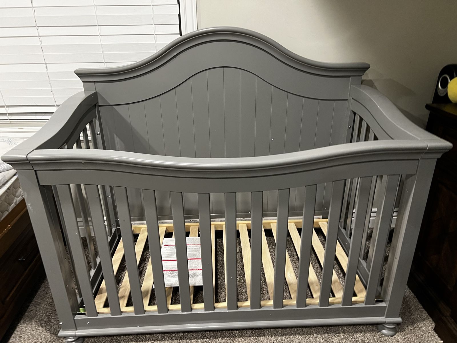 Convertible Wooden Baby Crib & Full Size Bed Frame - Gray