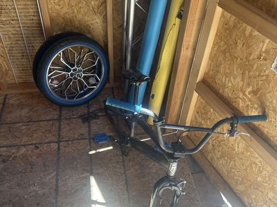 Mongoose BMX bike with dimond back seat