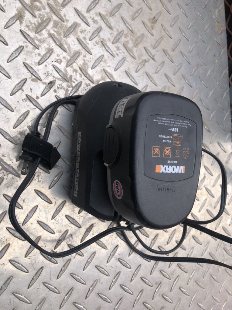 Worx 18 Volt Battery And Charger