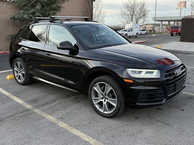 2019 AUDI Q5 2.0T e quattro Premium Plus