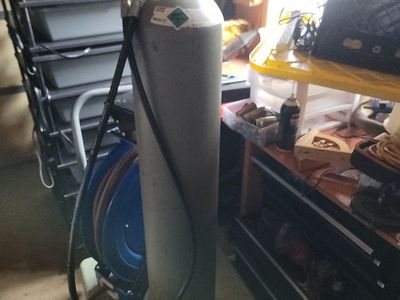 50-Gallon Steel CO2 Tank w/regulator & hose