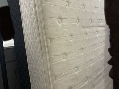 Full size bed